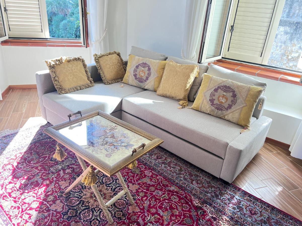 Appartement Residenza Borgo Marinaro à Naples Extérieur photo